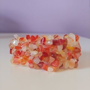Plastic pebbles cuff